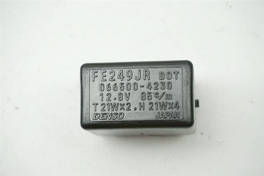 SUZUKI VLR 1800 T WVCT C 1800 R BLINKRELAIS BLINKGEBER BLINKERRELAIS