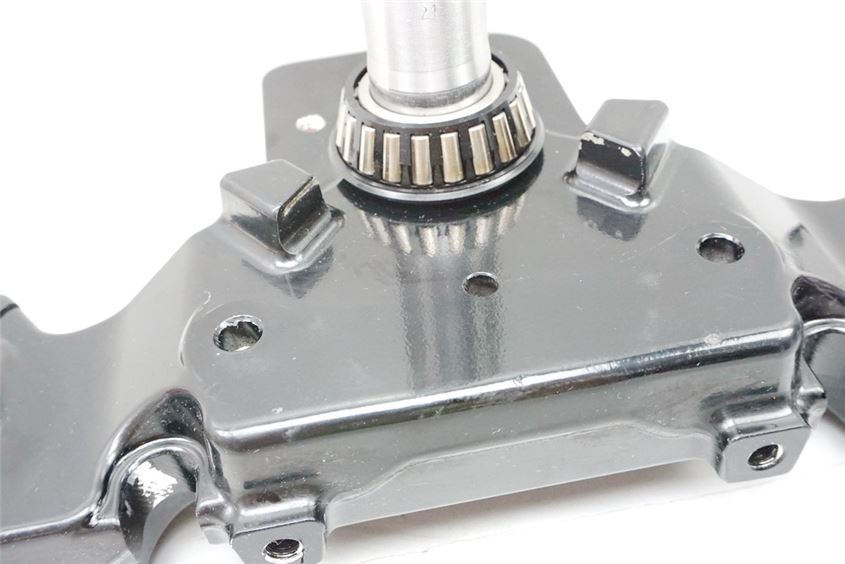 SUZUKI VLR 1800 T WVCT C 1800 R GABELBRÜCKE UNTEN GABEL FORK