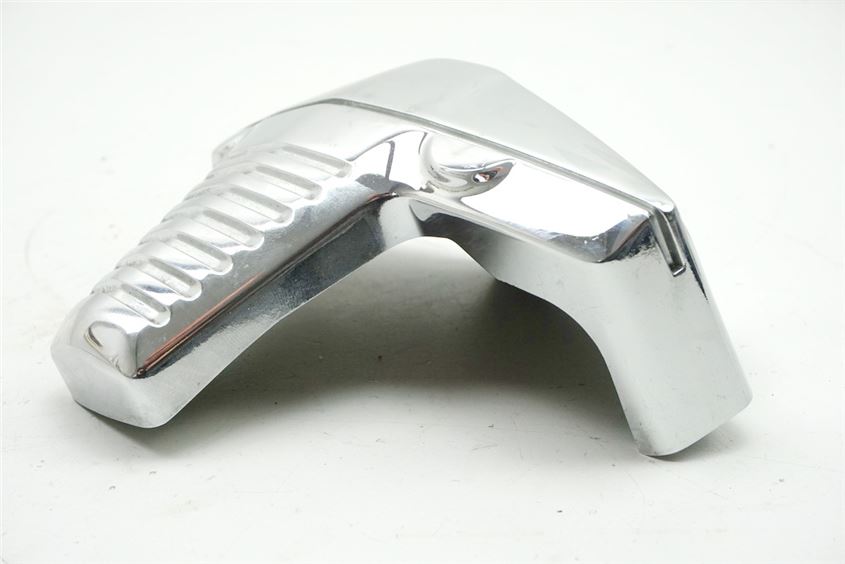 SUZUKI VLR 1800 T WVCT C 1800 R ABDECKUNG ZYLINDERKOPF RECHTS VORN COVER DECKEL