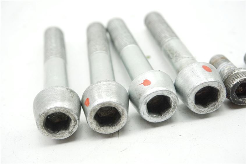 DUCATI 848 EVO TORNILLOS H6 PARA PINZA DE FRENO DELANTERA Y TRASERA