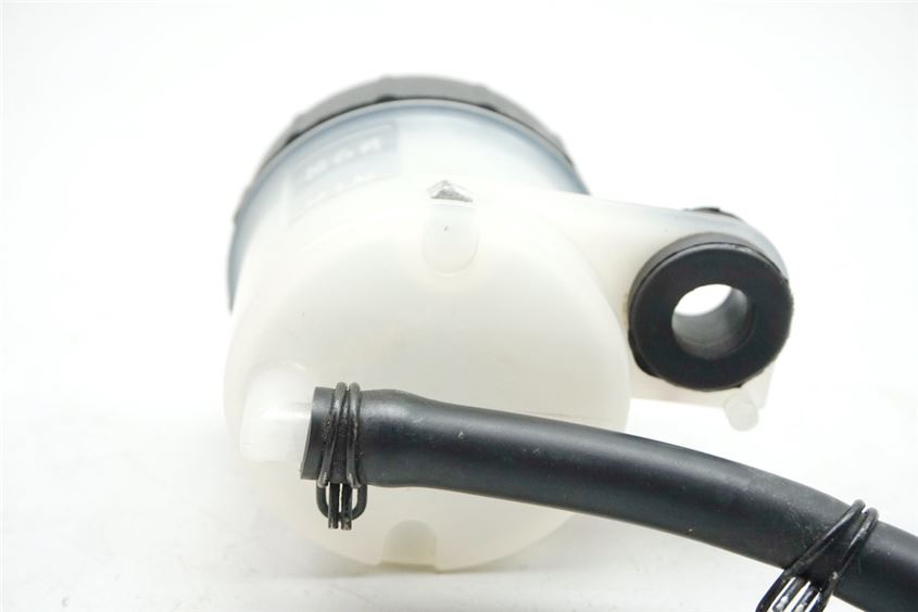 DEPÓSITO DE LÍQUIDO DE FRENOS DELANTERO DUCATI 848 EVO H6