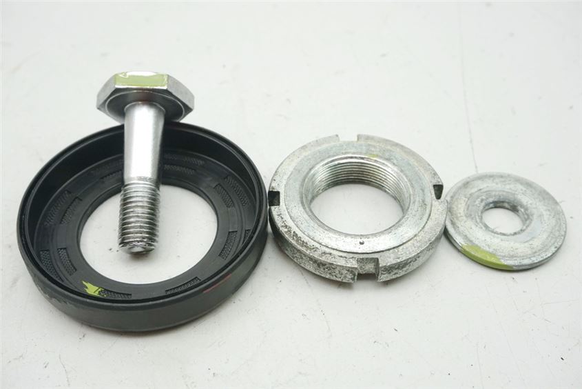 SUZUKI GS 500 E GM51B NUT TRIPLE CLAMP SCREW STEERING HEAD LOCK