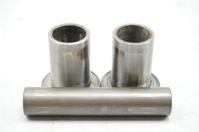 SUZUKI DL 650 V-STROM WVB1 SWINGARM SPACERS AXLE