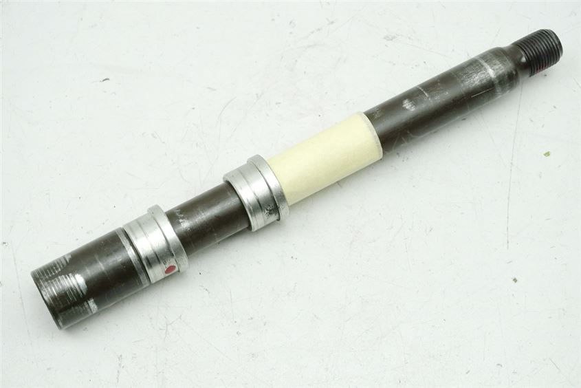 YAMAHA FZ6 N RJ07 STECKACHSE VORN ACHSE DISTANZEN