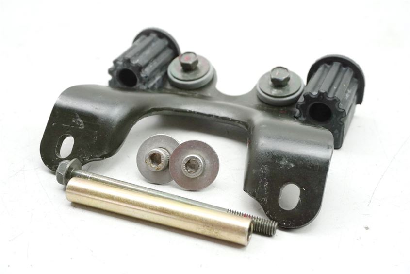 YAMAHA FZ6 N RJ07 HALTERUNG TANK TANKHALTER HALTEPLATTE GUMMIS