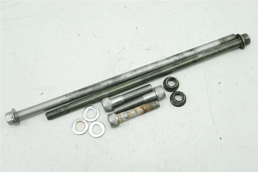 YAMAHA FZ6 N RJ07 ACHSE MOTOR STECKACHSE MOTORHALTER BOLZEN