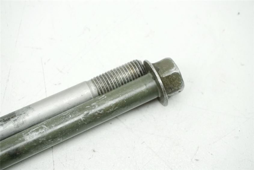 YAMAHA FZ6 N RJ07 ACHSE MOTOR STECKACHSE MOTORHALTER BOLZEN