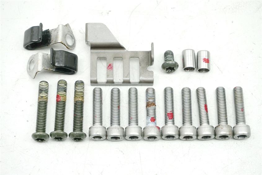 YAMAHA FZ6 N RJ07 TORNILLOS TAPA ENCENDIDO ESTATOR TAPA MOTOR