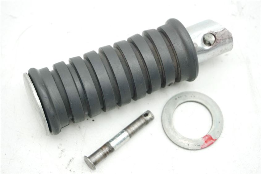 YAMAHA XT 600 E 3TB REPOSAPIÉS PASAJERO IZQUIERDO