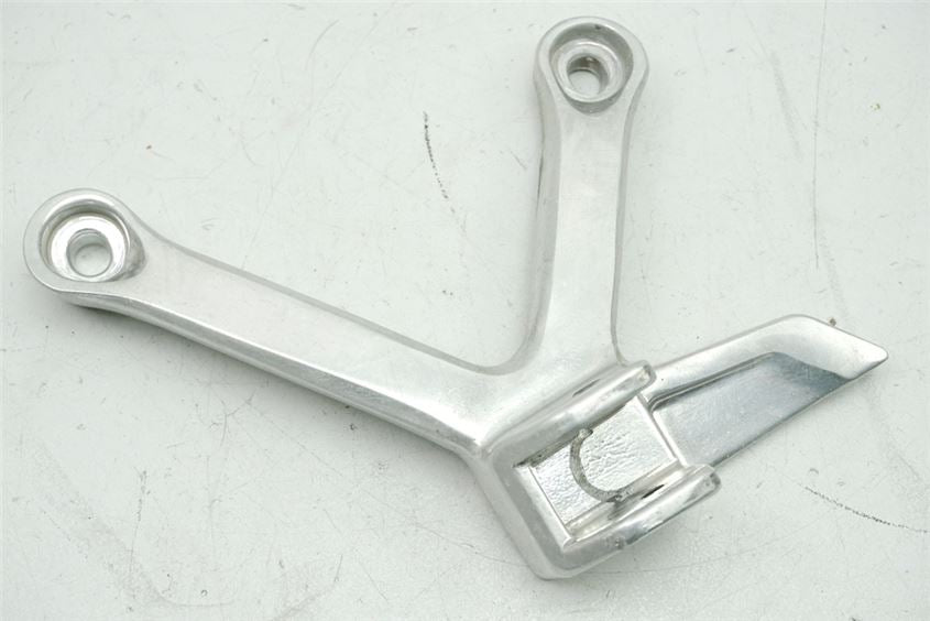 YAMAHA XT 600 E 3TB SOPORTE REPOSAPIÉS PASAJERO IZQUIERDO SOPORTE REPOSAPIÉS