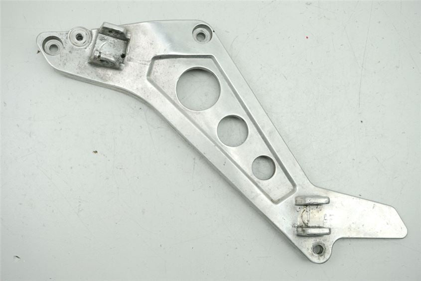 HONDA NTV 650 RC33 REVERE FOOTREST PLATE RIDER LEFT BRACKET FOOTREST