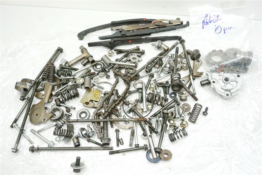 HONDA NTV 650 RC33 REVERE SCREWS & SMALL PARTS - ENGINE