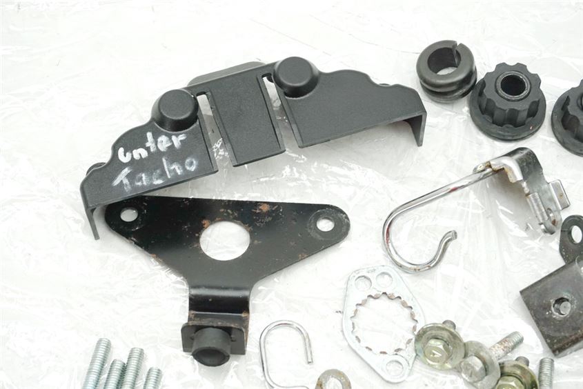 KAWASAKI EN 500 EN 500 B TORNILLOS Y PIEZAS PEQUEÑAS
