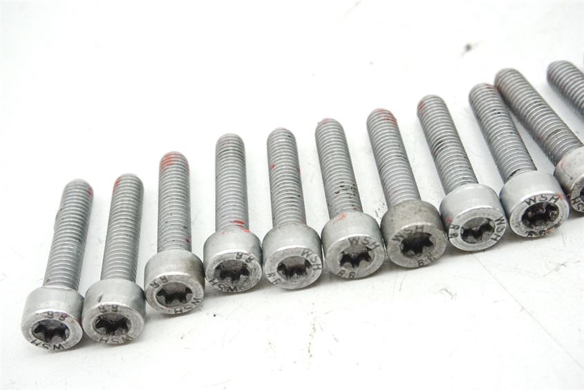 BMW C 600 SPORT C65 (C650) SCHRAUBEN MOTORDECKEL LINKS HINTEN SCHWINGE