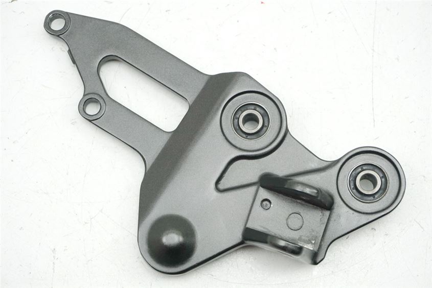 YAMAHA MT 07 TRACER 700 RM14 SOPORTE ESTRIBERA CONDUCTOR DERECHO ESTRIBERA