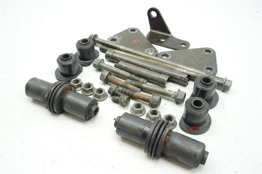 YAMAHA XJ 900 4KM DIVERSION SOPORTE MOTOR EJE TORNILLOS SOPORTE MOTOR