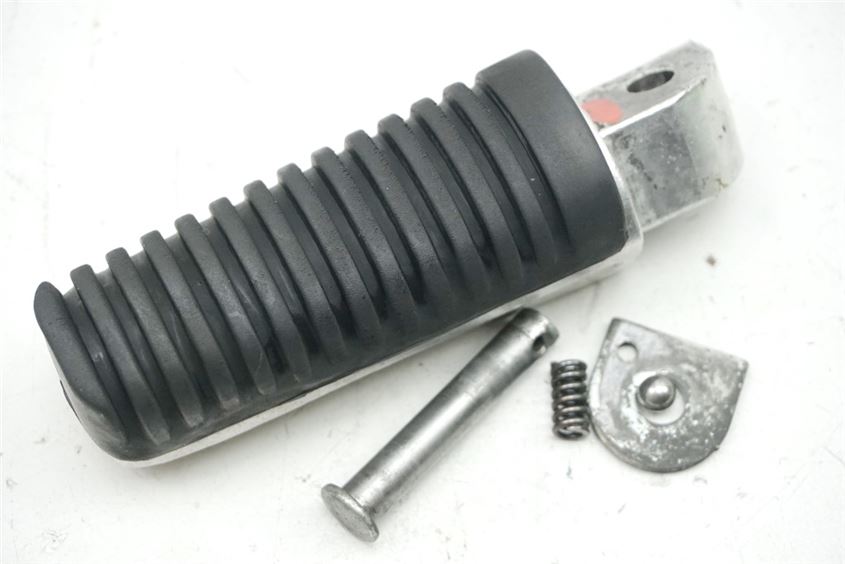 YAMAHA XJ 900 4KM DIVERSION REPOSAPIÉS PASAJERO IZQUIERDO