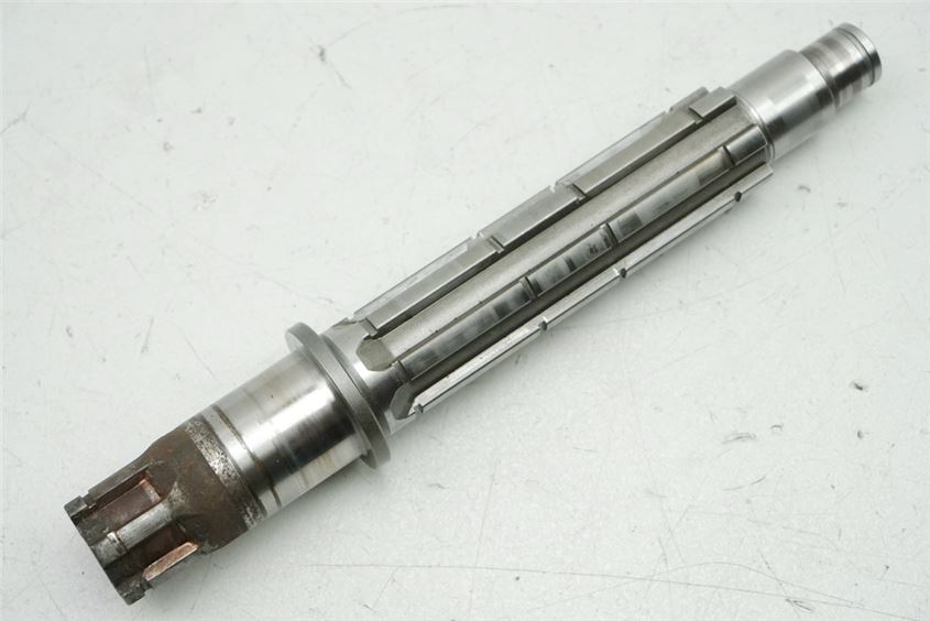 SUZUKI RG 80 GAMMA NC11A GEARBOX SHAFT OUTPUT TRANSMISSION