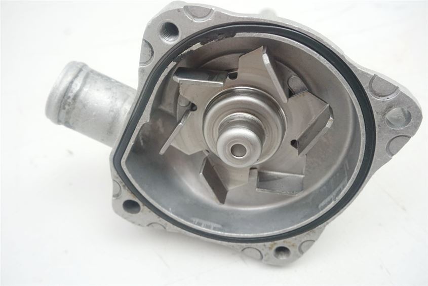 HONDA VFR 800 RC46 BOMBA DE AGUA