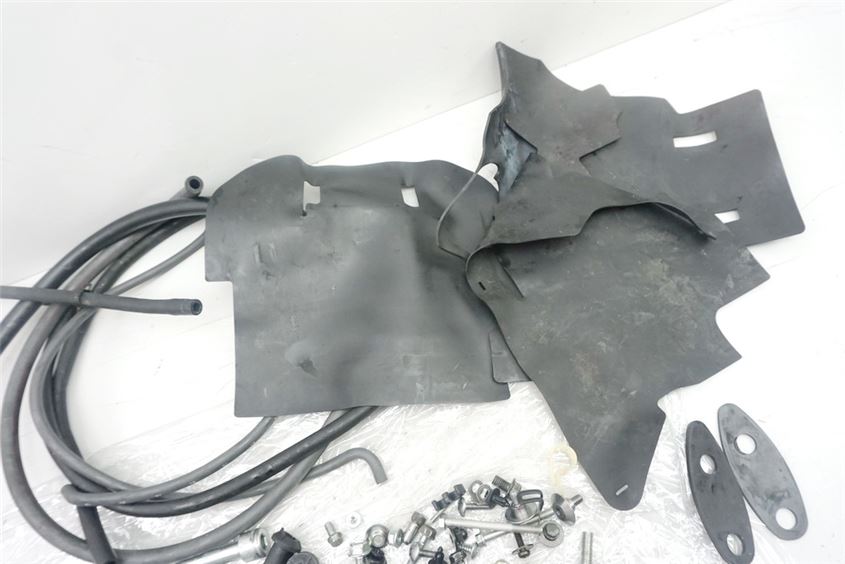 HONDA VFR 800 RC46 TORNILLOS PIEZAS PEQUEÑAS MANGUERAS SOPORTES