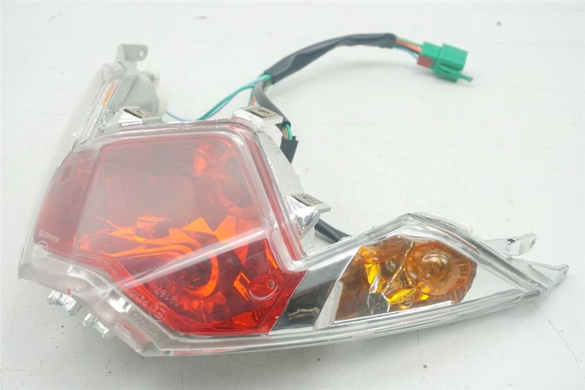 KYMCO SUPER 8 4T - CK50QT-6 LUZ TRASERA FARO PILOTO TRASERO