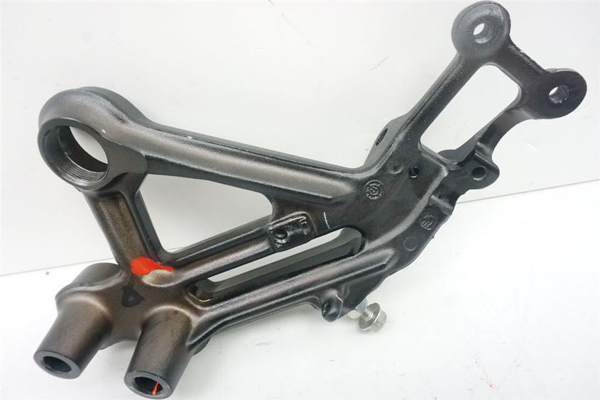 KTM 390 DUKE ABS FROM 2017 FOOTPEG BRACKET RIDER RIGHT HOLDER FOOTREST