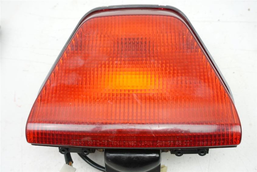 SUZUKI GSXF 750 GR78A LUZ TRASERA LÁMPARA TRASERA