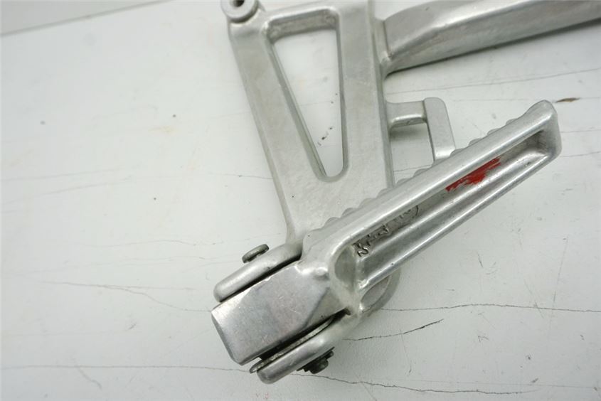 HONDA CBR 600 PC31 FUßRASTENANLAGE SOZIUS LINKS HALTER FUßRASTE