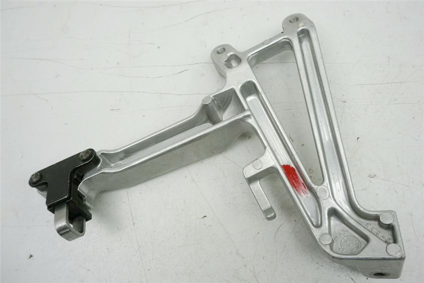 HONDA CBR 600 PC31 FUßRASTENTRÄGER SOZIUS LINKS HALTER FUßRASTE
