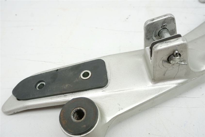 HONDA CBF 500 PC39 FUßRASTENPLATTE RECHTS FUßRASTENTRÄGER HALTER FUßRASTE