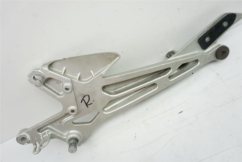 HONDA CBF 500 PC39 FOOTREST PLATE RIGHT FOOTREST HANGER HOLDER FOOTREST