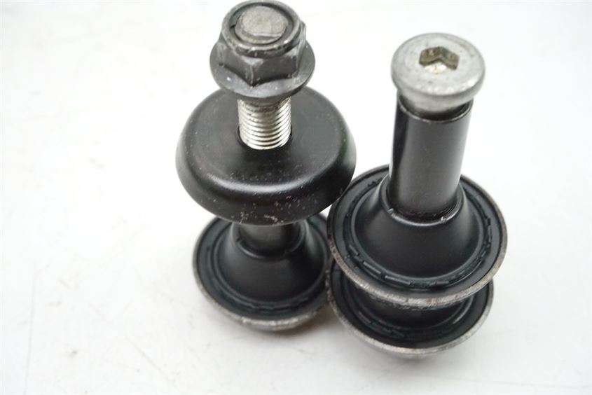 SUZUKI GSXF 750 GR78A SCHRAUBEN GABELBRÜCKE OBEN DISTANZHÜLSEN