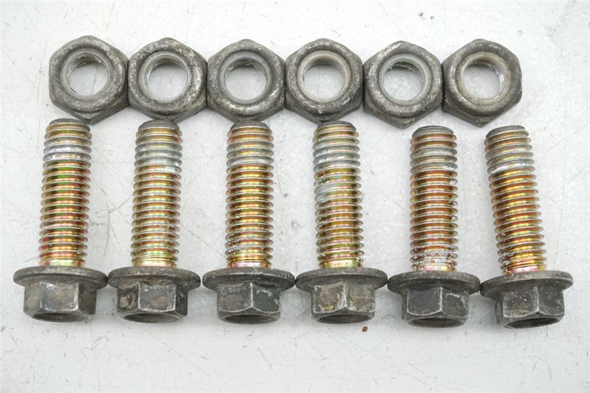 CH RACING (HUSQVARNA) WSM 125 TORNILLOS PORTACORONAS CORONA