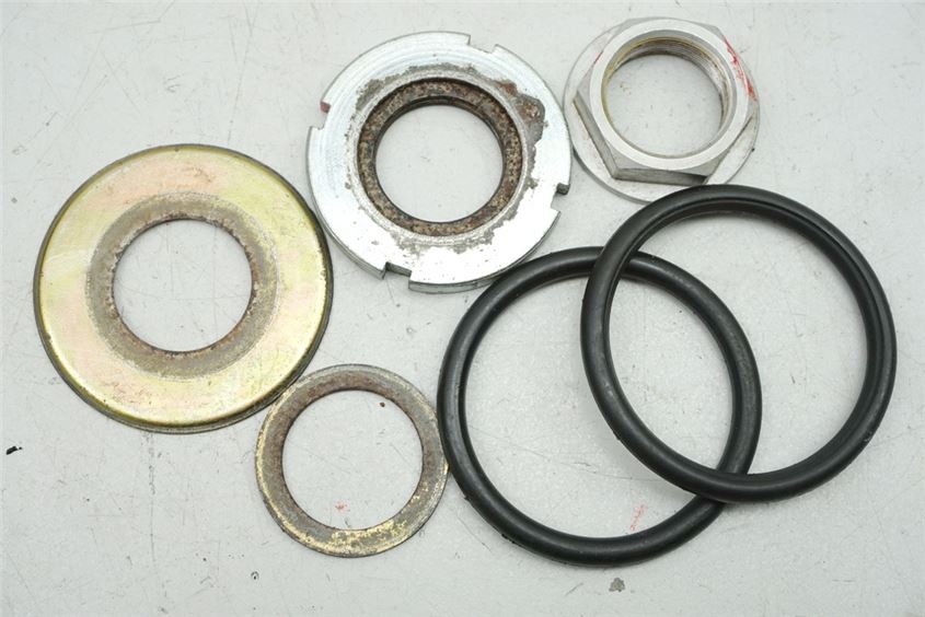 CH RACING (HUSQVARNA) WSM 125 TUERCA DE SEGURIDAD CABEZA DE DIRECCIÓN TIJA
