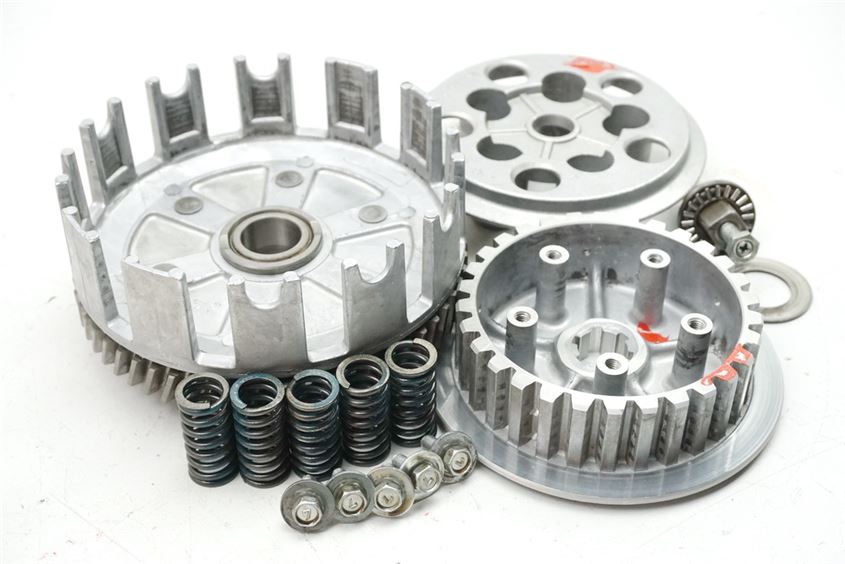 SUZUKI GN 125 NF41A CAMPANA DE EMBRAGUE MAZA DE EMBRAGUE PLATO DE PRESIÓN