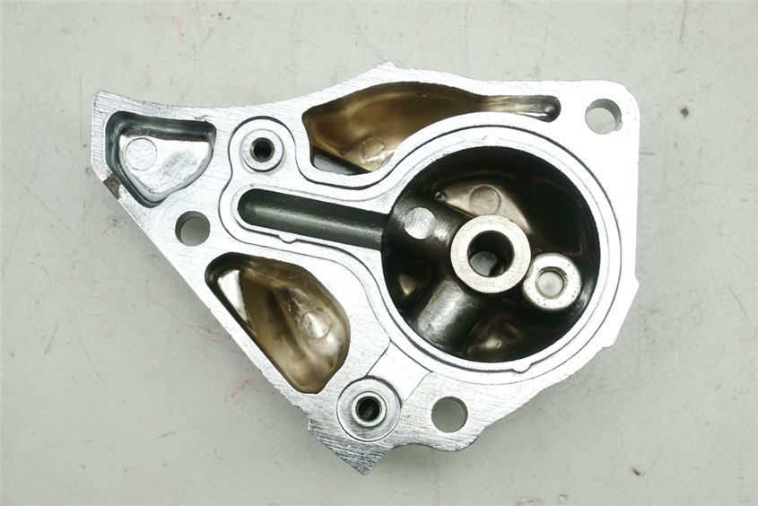 DAELIM VS 125b ÖLFILTERDECKEL COVER MOTOR MOTORDECKEL