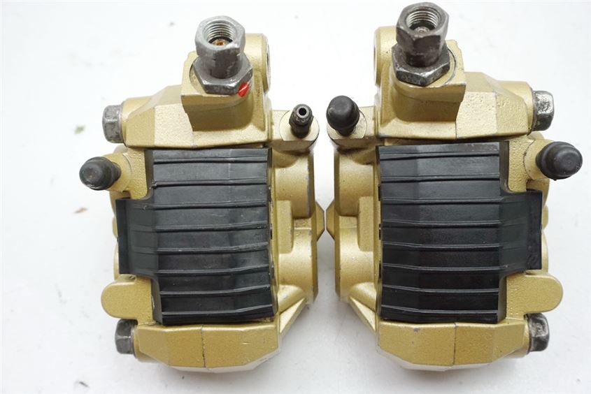 SUZUKI GSXF 600 GN72AB PINZA DE FRENO DELANTERA (ORO) - PAR