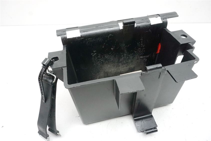 YAMAHA XV 1600 VP08 WILD STAR CAJA BATERÍA COMPARTIMENTO BATERÍA