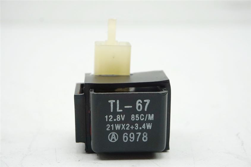 SUZUKI GSXF 600 GN72AB FLASHER RELAY