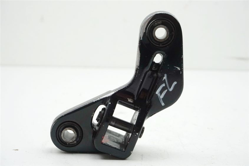 SUZUKI GSXF 600 GN72AB FOOTREST HANGER RIDER LEFT FOOTREST BRACKET