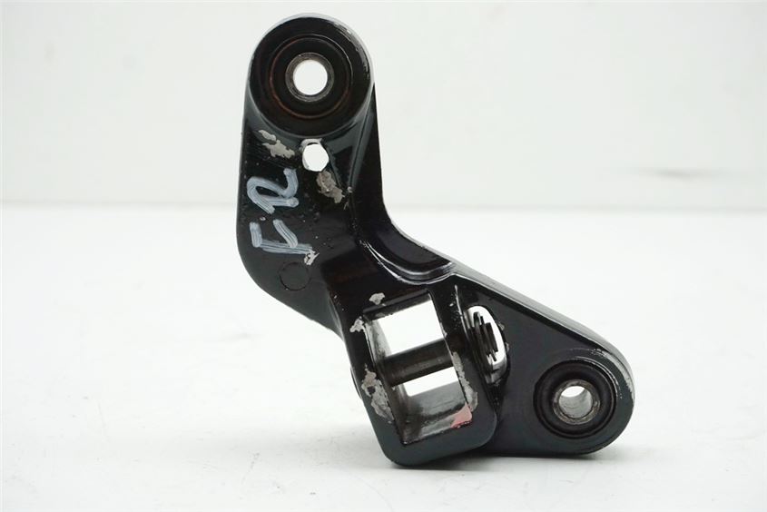 SUZUKI GSXF 600 GN72AB FOOTREST BRACKET RIDER RIGHT FOOTREST HOLDER