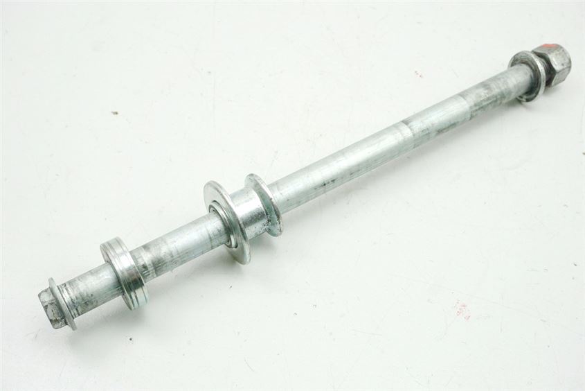 SUZUKI GSXF 600 GN72AB REAR AXLE AXLE SPACERS