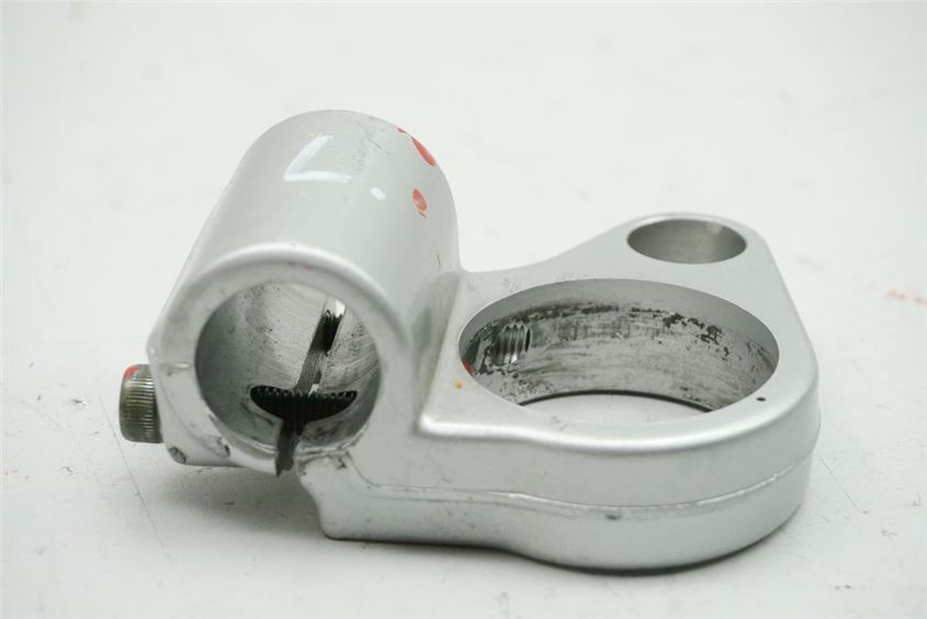 SUZUKI GSXF 600 GN72AB LEFT CLIP-ON HANDLEBAR CLAMP