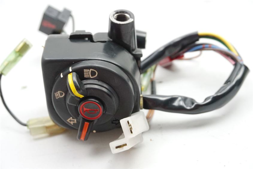 YAMAHA XC 125 3TE BELUGA INTERRUPTOR IZQUIERDO MANILLAR CON SOPORTE RETROVISOR