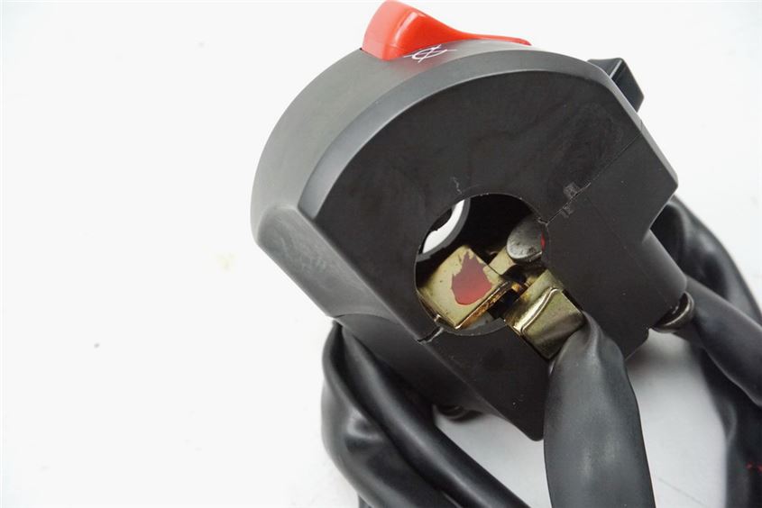 YAMAHA YZF R1 RN04 INTERRUPTOR DERECHO DEL MANILLAR