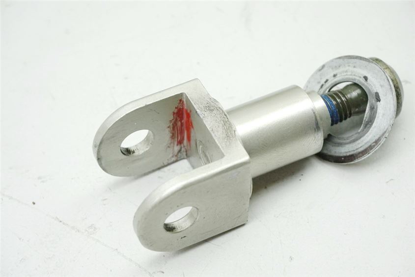 YAMAHA YZF R1 RN04 SOPORTE ESTRIBERA ARTICULACIÓN CONDUCTOR