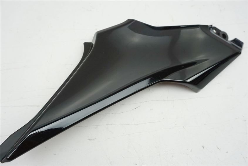 KAWASAKI Z 900 ZR900D D1 VERKLEIDUNG TANK RECHTS HINTEN COVER ABDECKUNG SEITENDECKEL