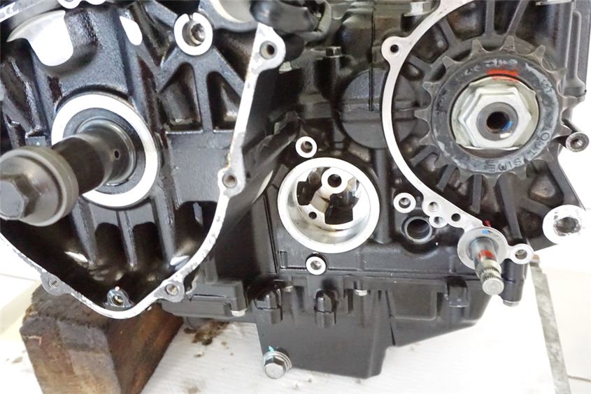 KAWASAKI Z 900 ZR900D D1 MOTOR CIGÜEÑAL CAJA DE CAMBIOS CÁRTER 5013 km