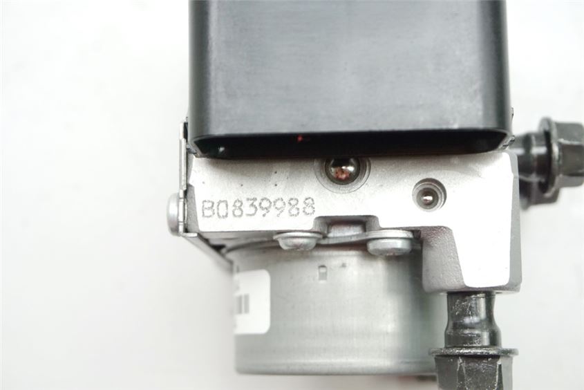KAWASAKI Z 900 ZR900D D1 ABS PUMP CONTROL UNIT PRESSURE MODULATOR