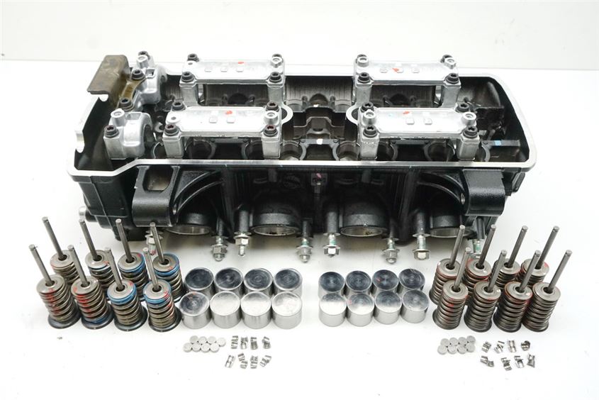 KAWASAKI Z 900 ZR900D D1 CULATA VÁLVULAS